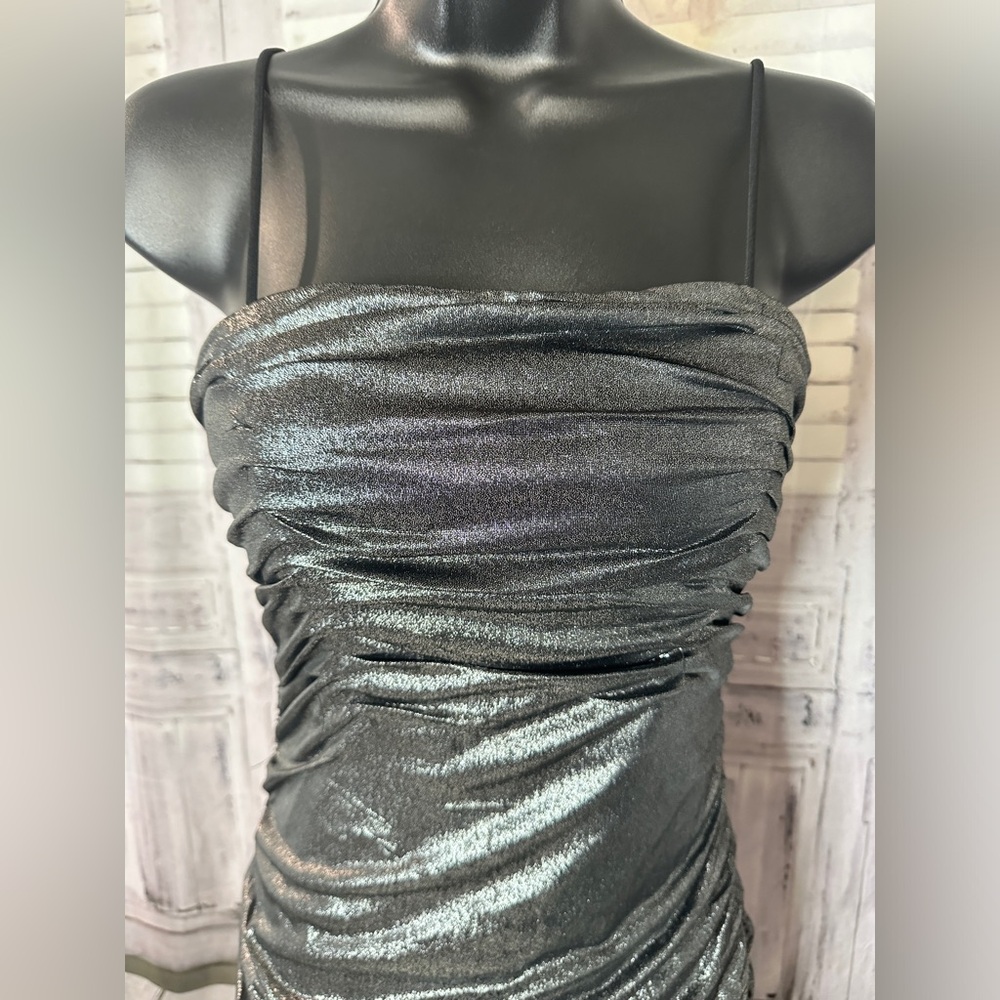 Metallic ruffle dress. - Picture 2 of 7
